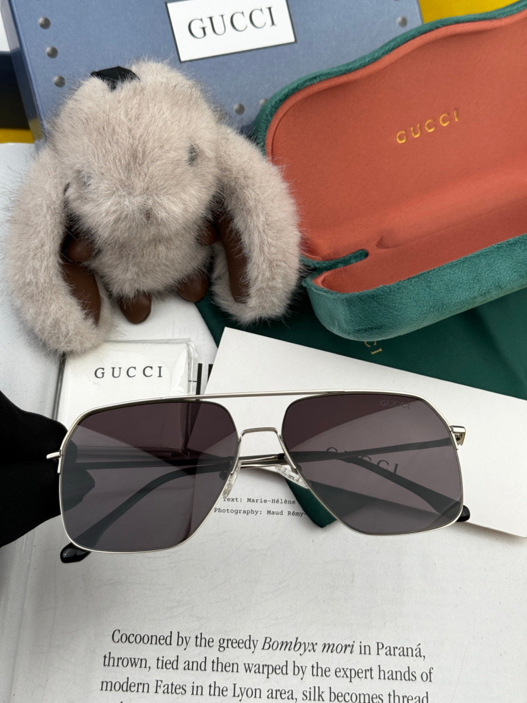Gucci G0702 Polarized Aviator Gold Lens Sunglasses for Men - detail image 2