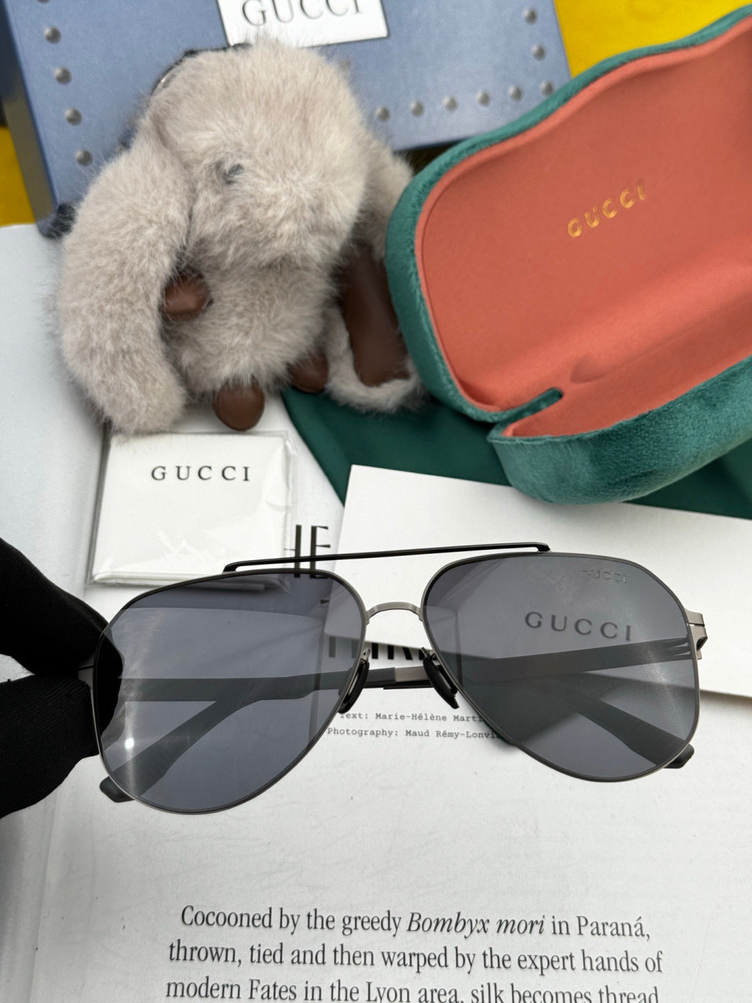 Gucci G311 Polarized Fashion Gold Lens Sunglasses for Men & Women - detail image 2