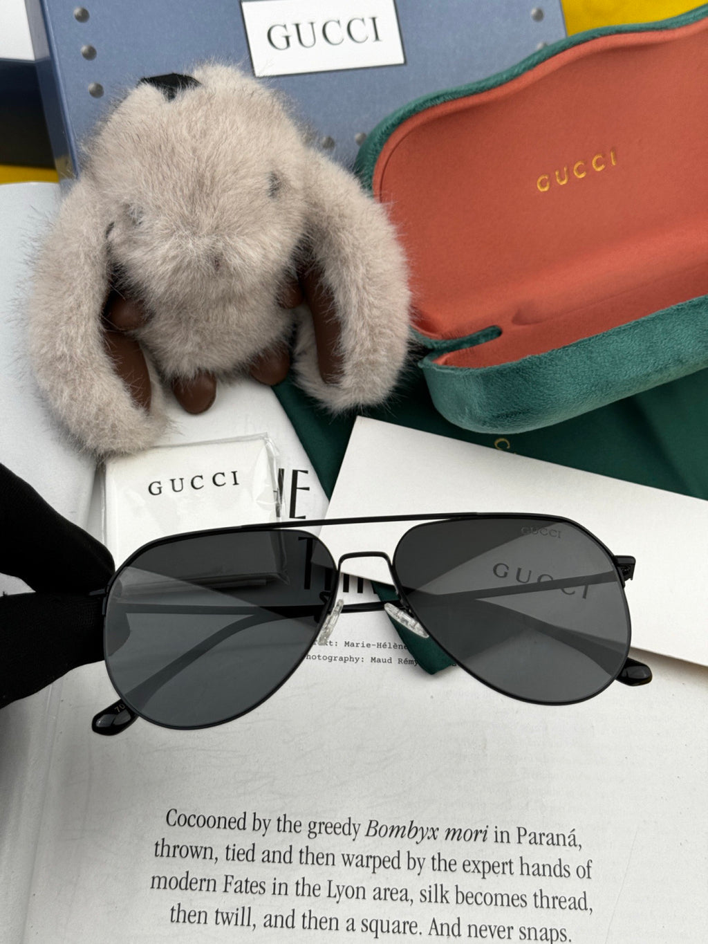 Gucci G198 Polarized Fashion Gold Lens Sunglasses for Men & Women - detail image 3