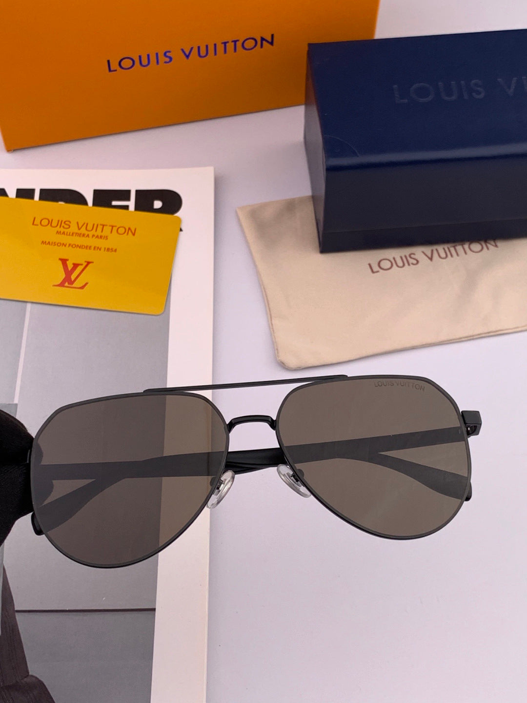 Louis Vuitton L08902 Polarized Aviator Red Lens Sunglasses for Men - detail image 2