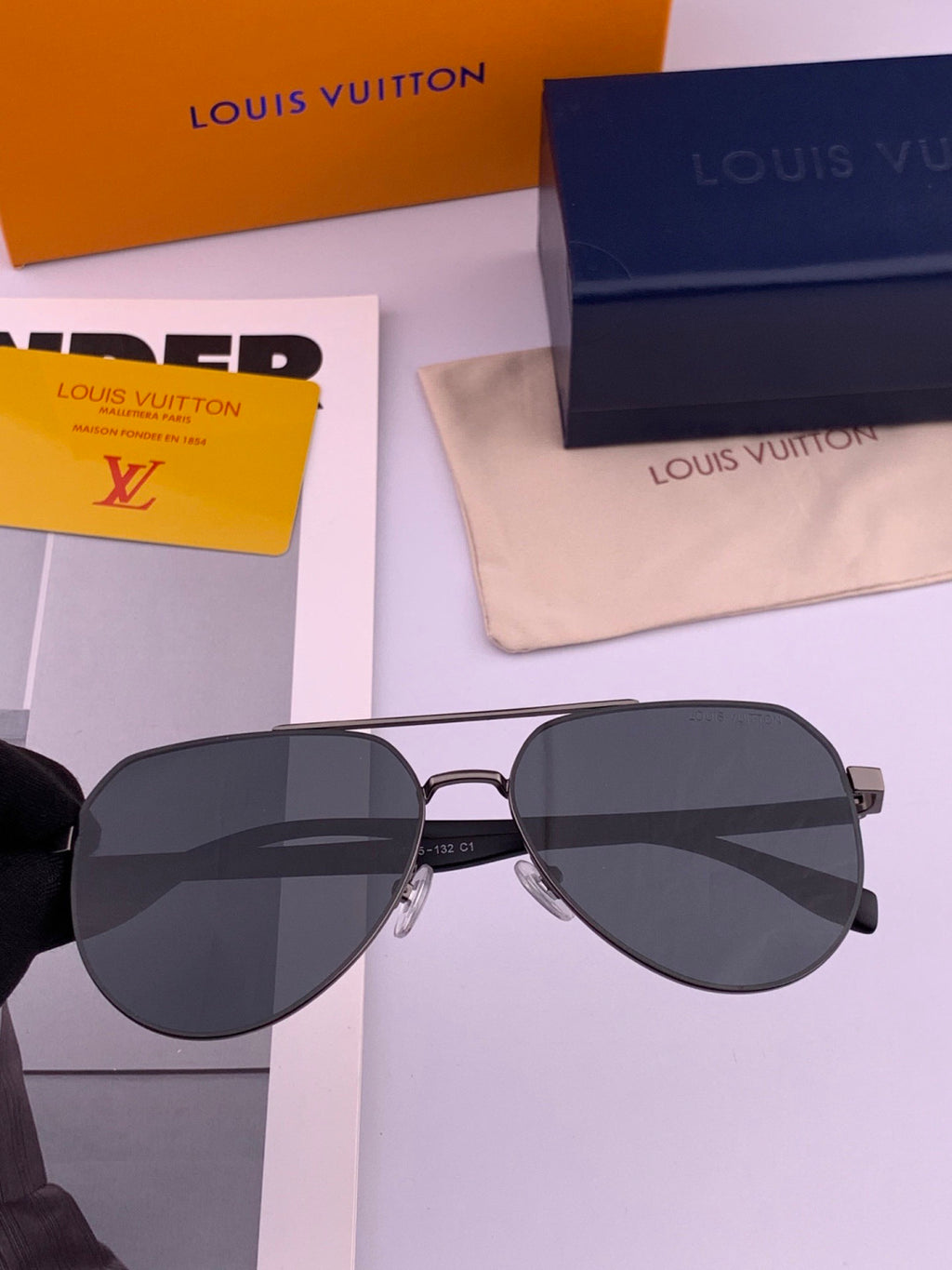 Louis Vuitton L08902 Polarized Aviator Red Lens Sunglasses for Men - detail image 3