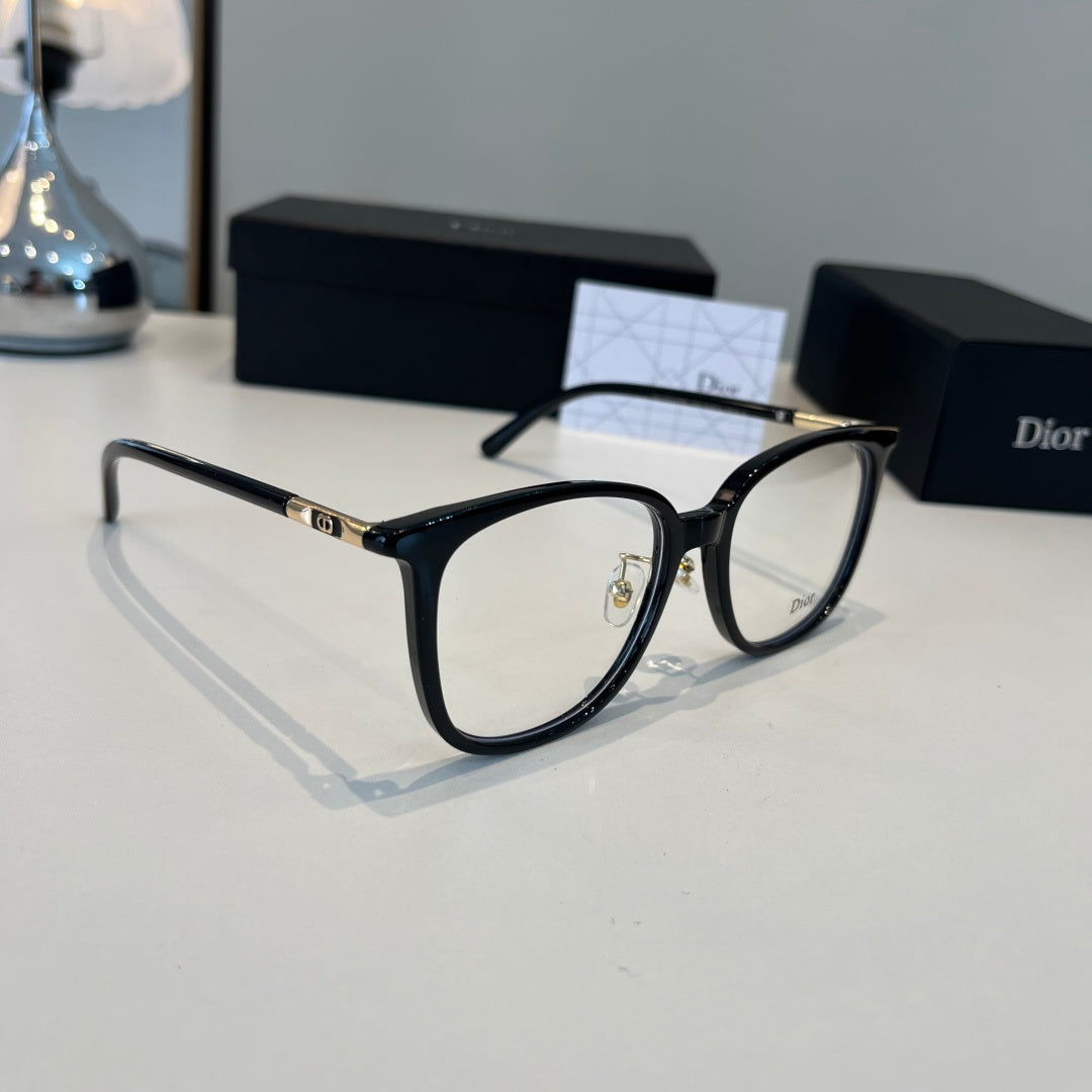 Dior Fashion Silver Lens Sunglasses for Men & Women - 371941