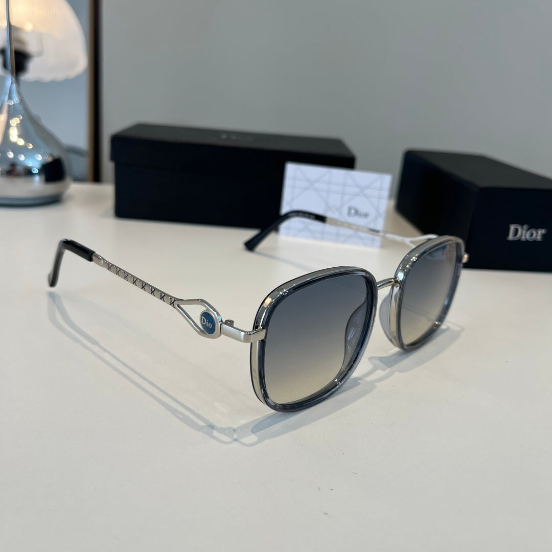 Dior Fashion Silver Lens Sunglasses for Men & Women - 486813