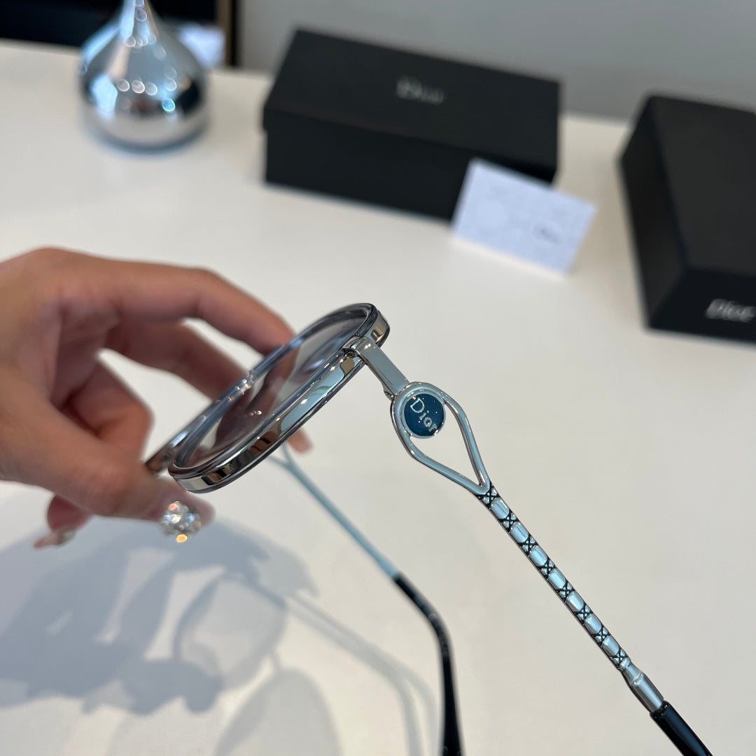 Dior Fashion Silver Lens Sunglasses for Men & Women - 486813 - detail image 11
