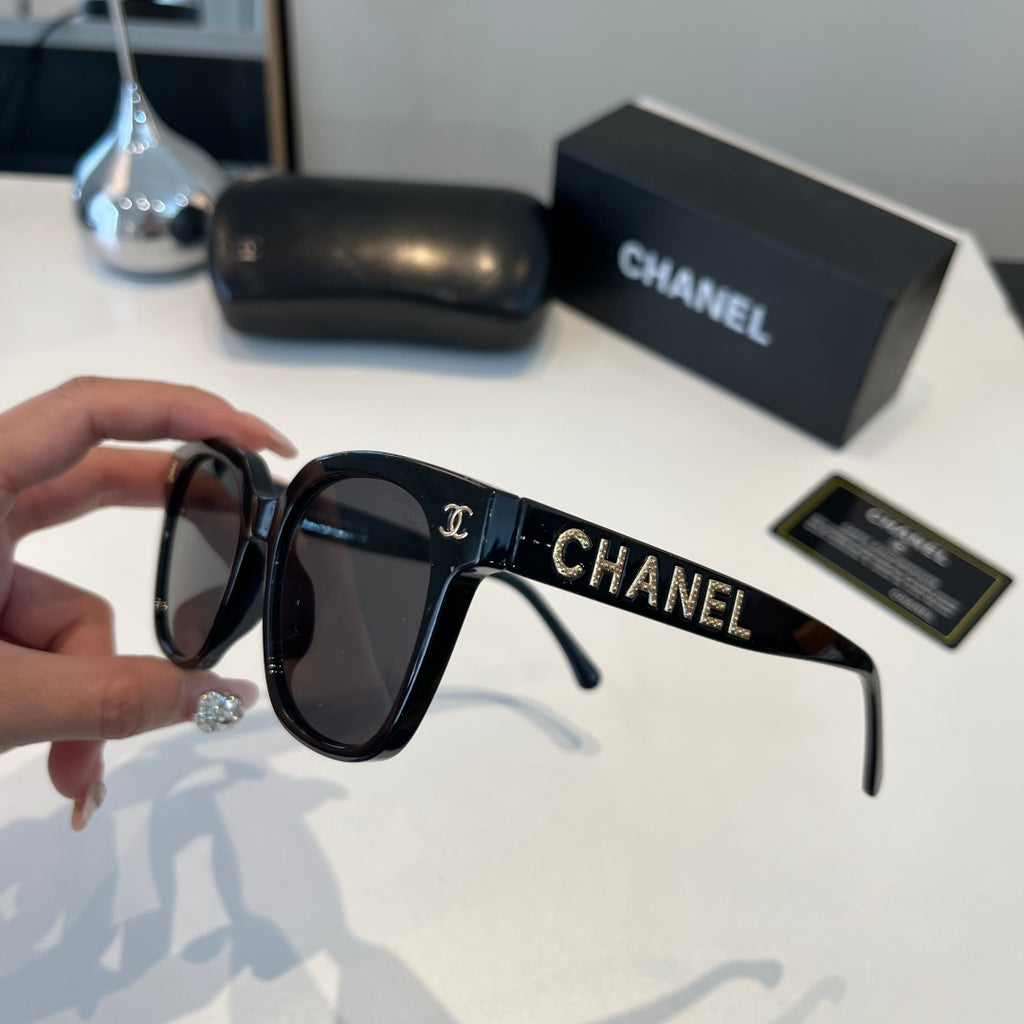 Chanel Fashion Black Lens Sunglasses for Men & Women - 371692 - detail image 4