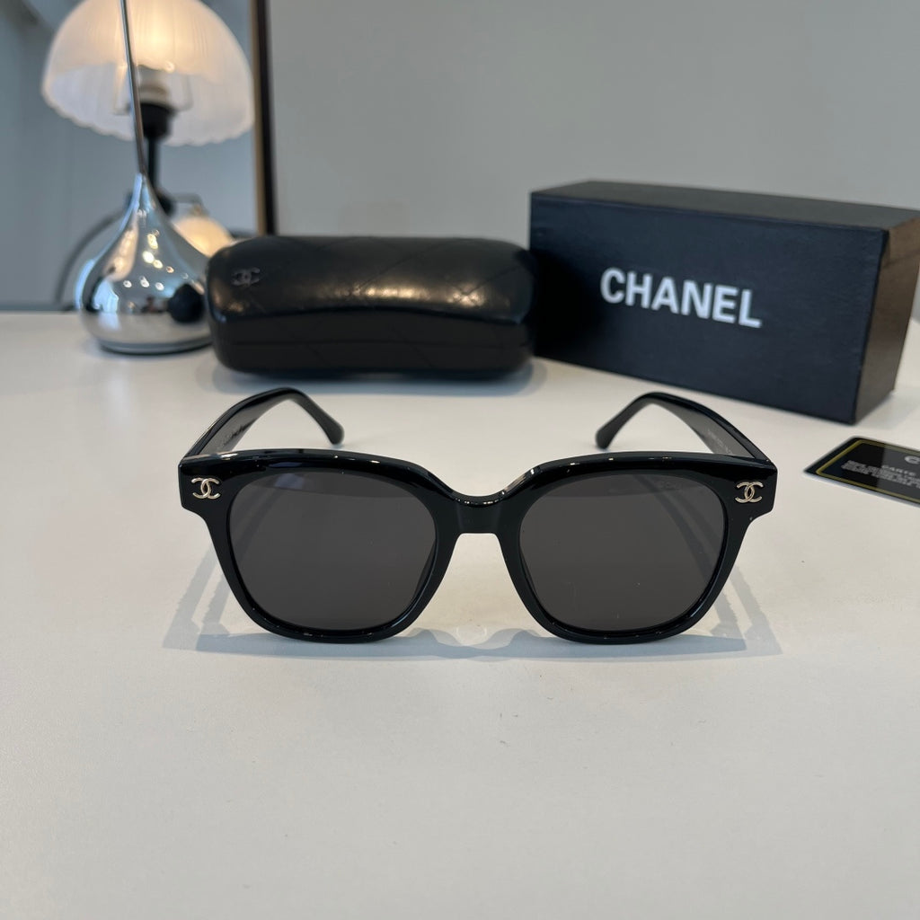 Chanel Fashion Black Lens Sunglasses for Men & Women - 371692 - detail image 2