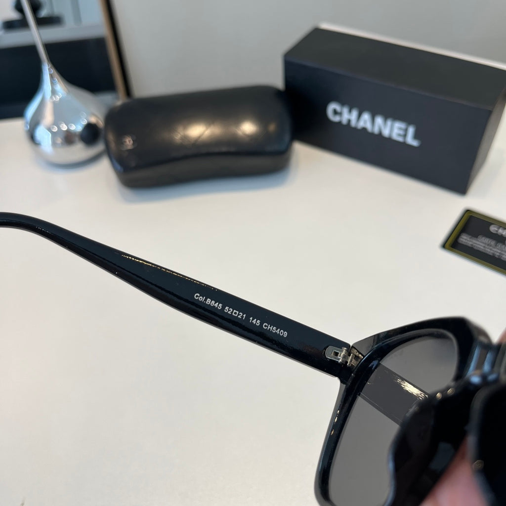 Chanel Fashion Black Lens Sunglasses for Men & Women - 371692 - detail image 9