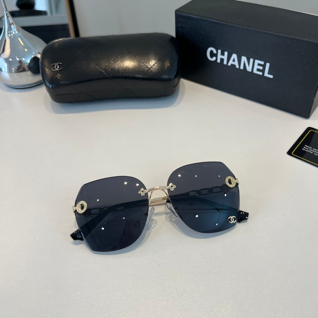 Chanel 17165 Fashion Silver Lens Sunglasses for Men & Women - detail image 5