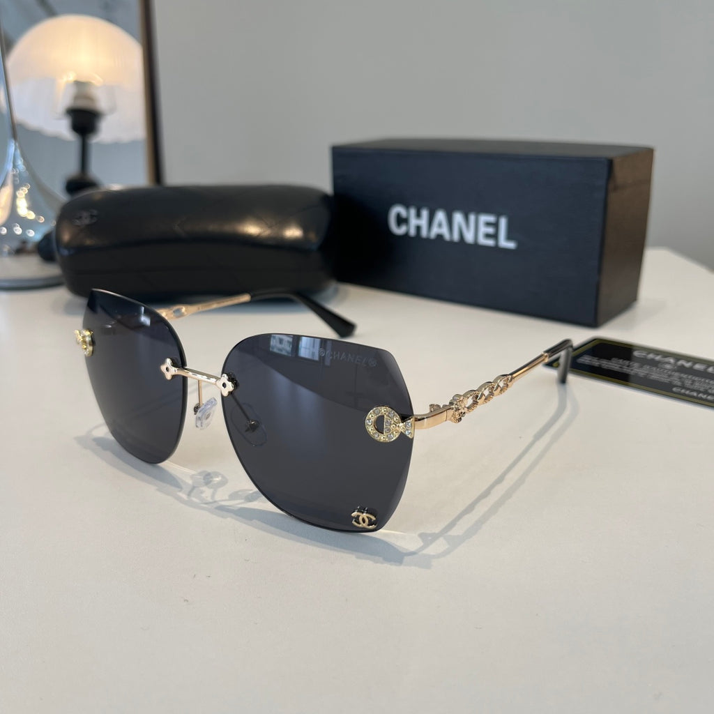 Chanel 17165 Fashion Silver Lens Sunglasses for Men & Women - detail image 3