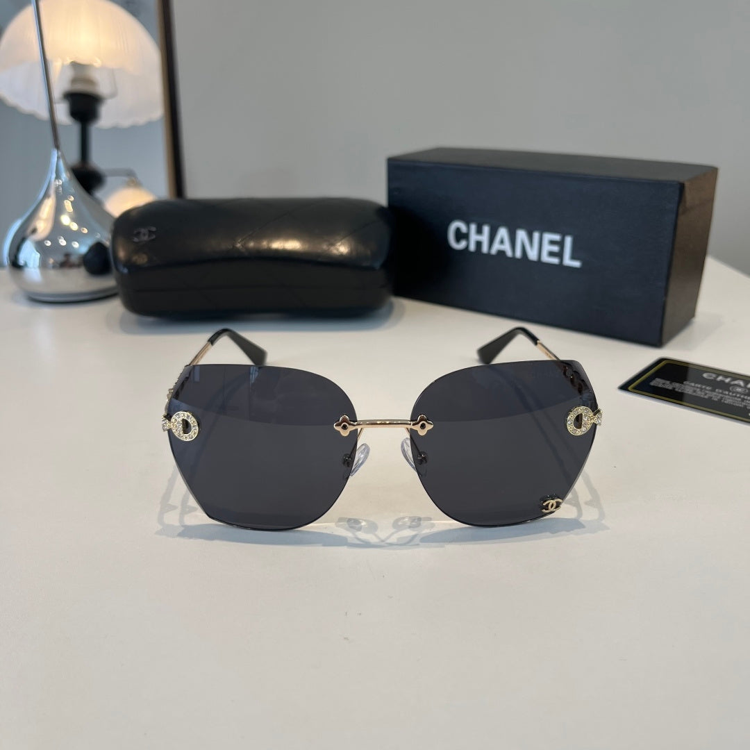 Chanel 17165 Fashion Silver Lens Sunglasses for Men & Women - detail image 2