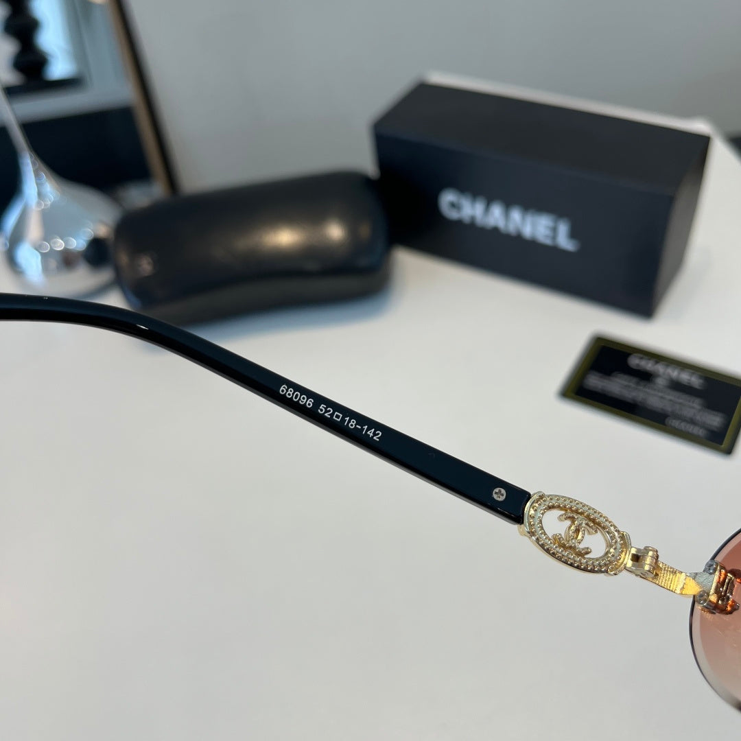 Chanel Fashion Red Lens Sunglasses for Men & Women - 371697 - detail image 9