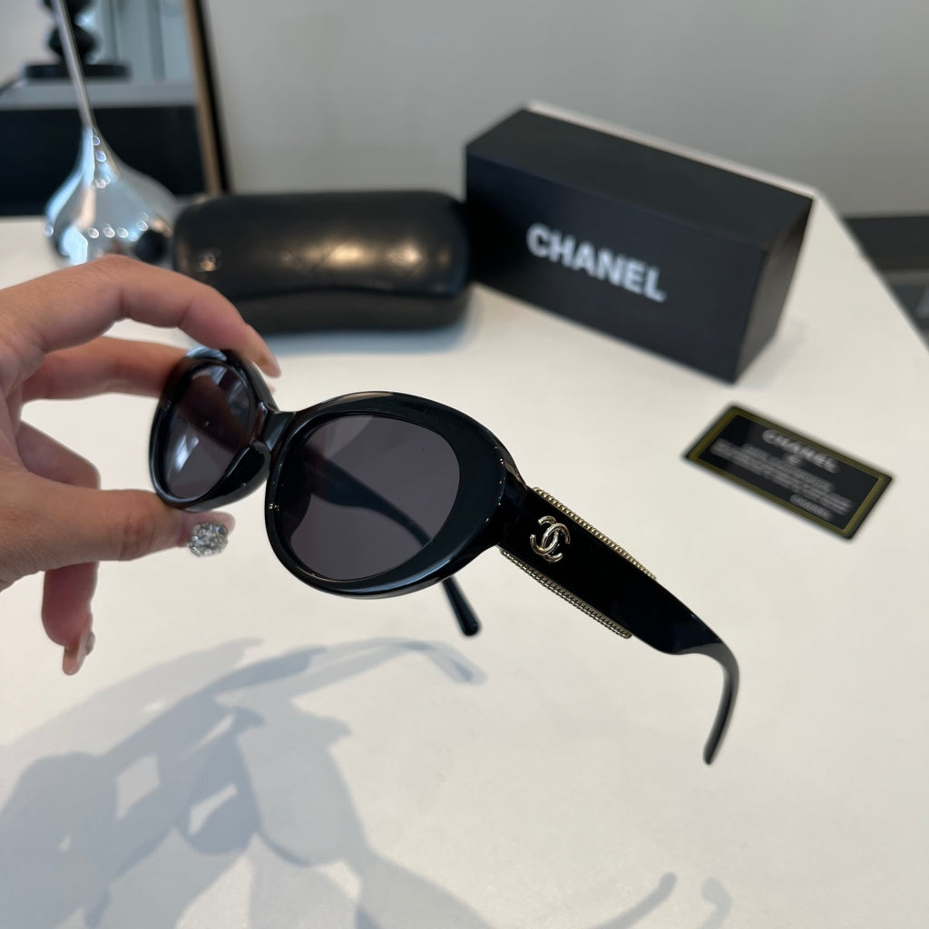 Chanel Fashion Black Lens Sunglasses for Men & Women - 371708 - detail image 4