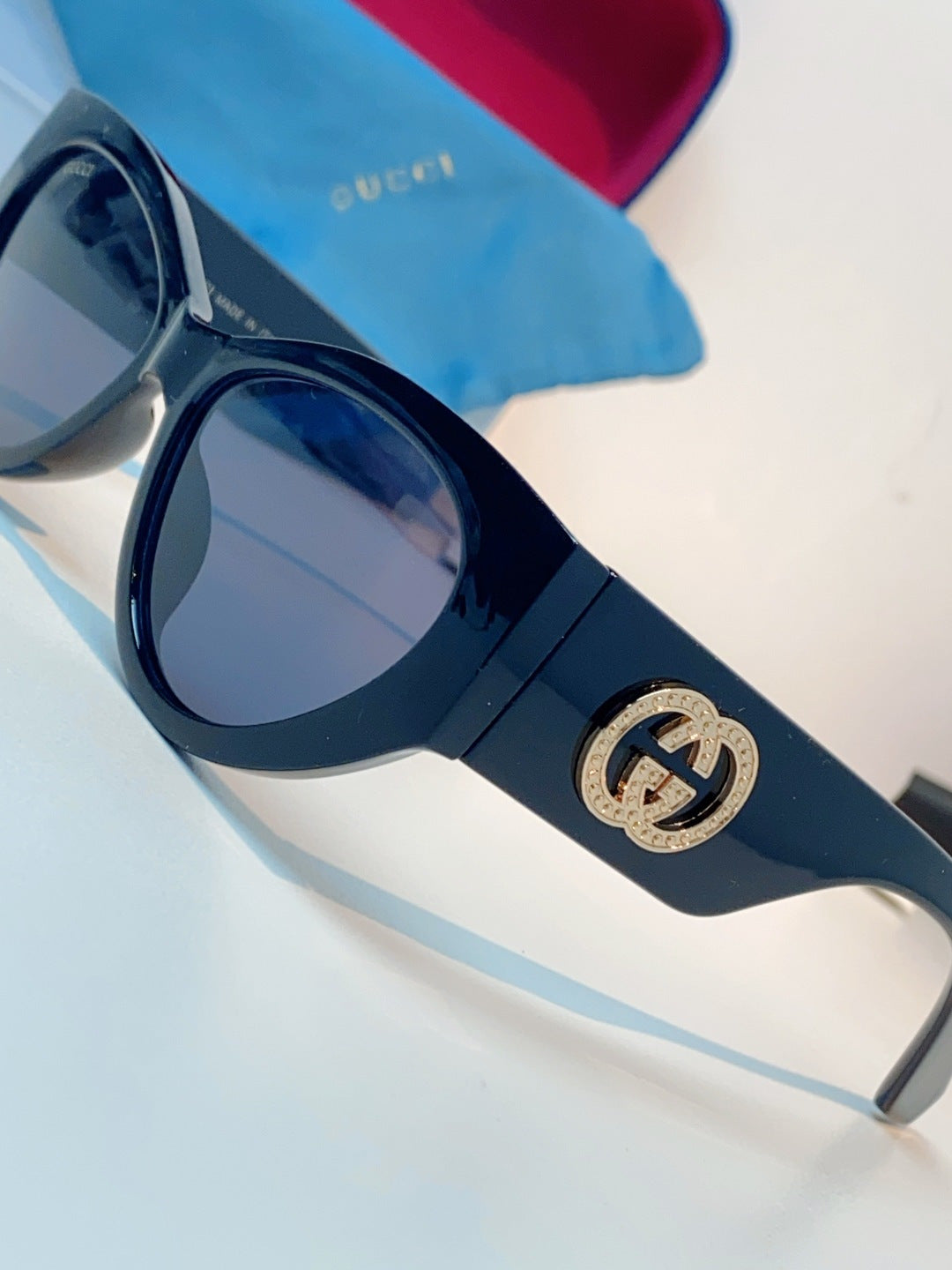 Gucci Blue-Light Cat-Eye Blue Lens Sunglasses for Men & Women - detail image 7