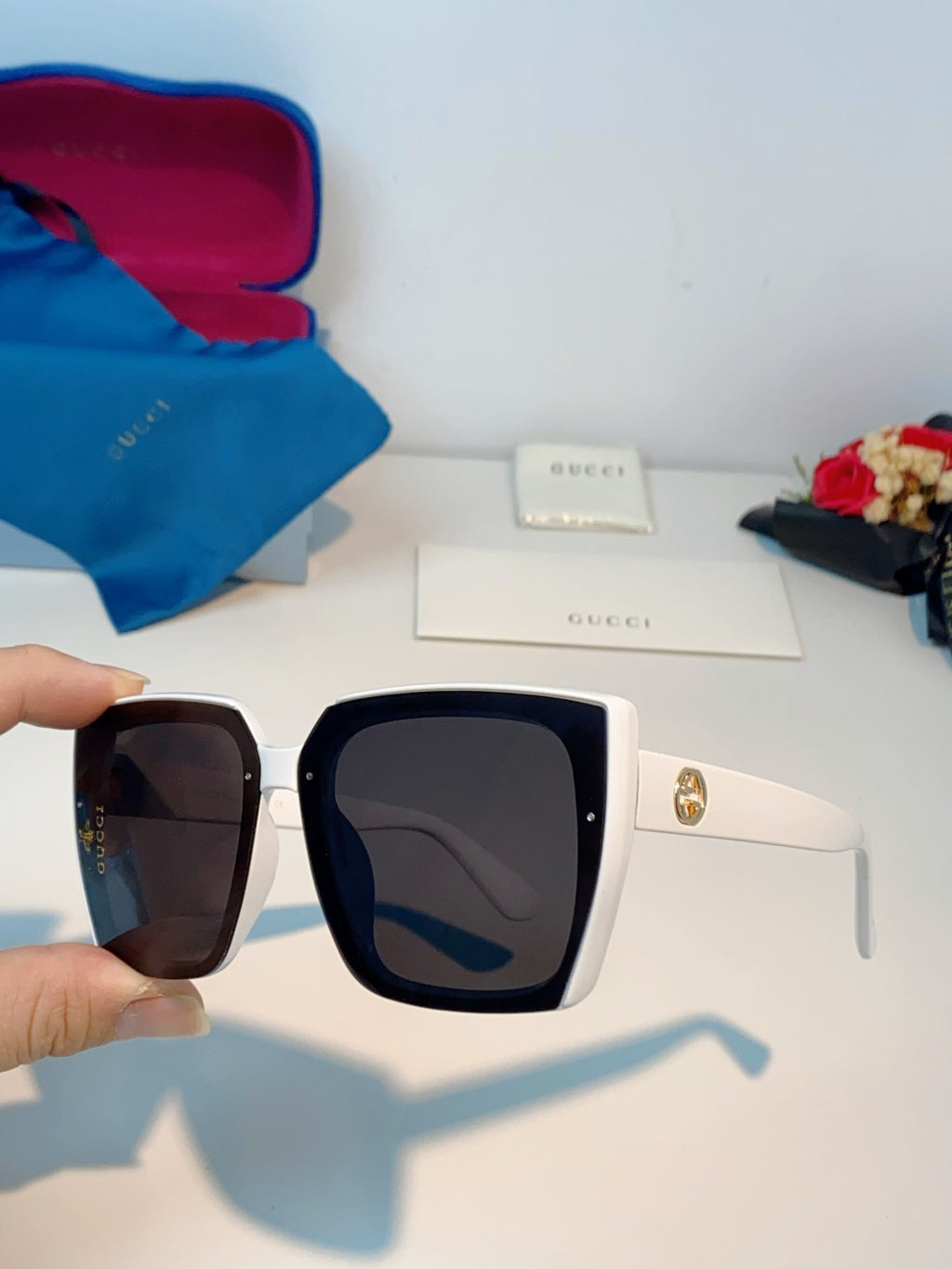 Gucci Polarized Fashion Black Lens Sunglasses for Men & Women - 448768 - detail image 6