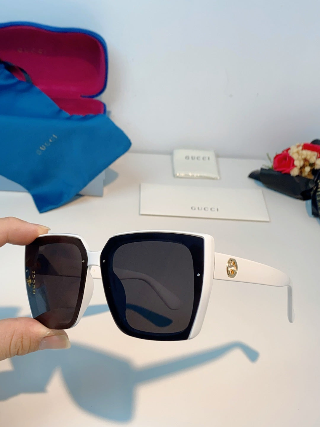 Gucci Polarized Fashion Black Lens Sunglasses for Men & Women - 448768 - detail image 6