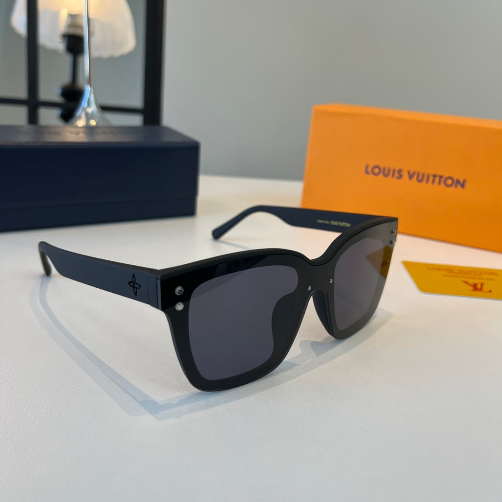 Louis Vuitton Fashion Black Lens Sunglasses for Men & Women - 158138