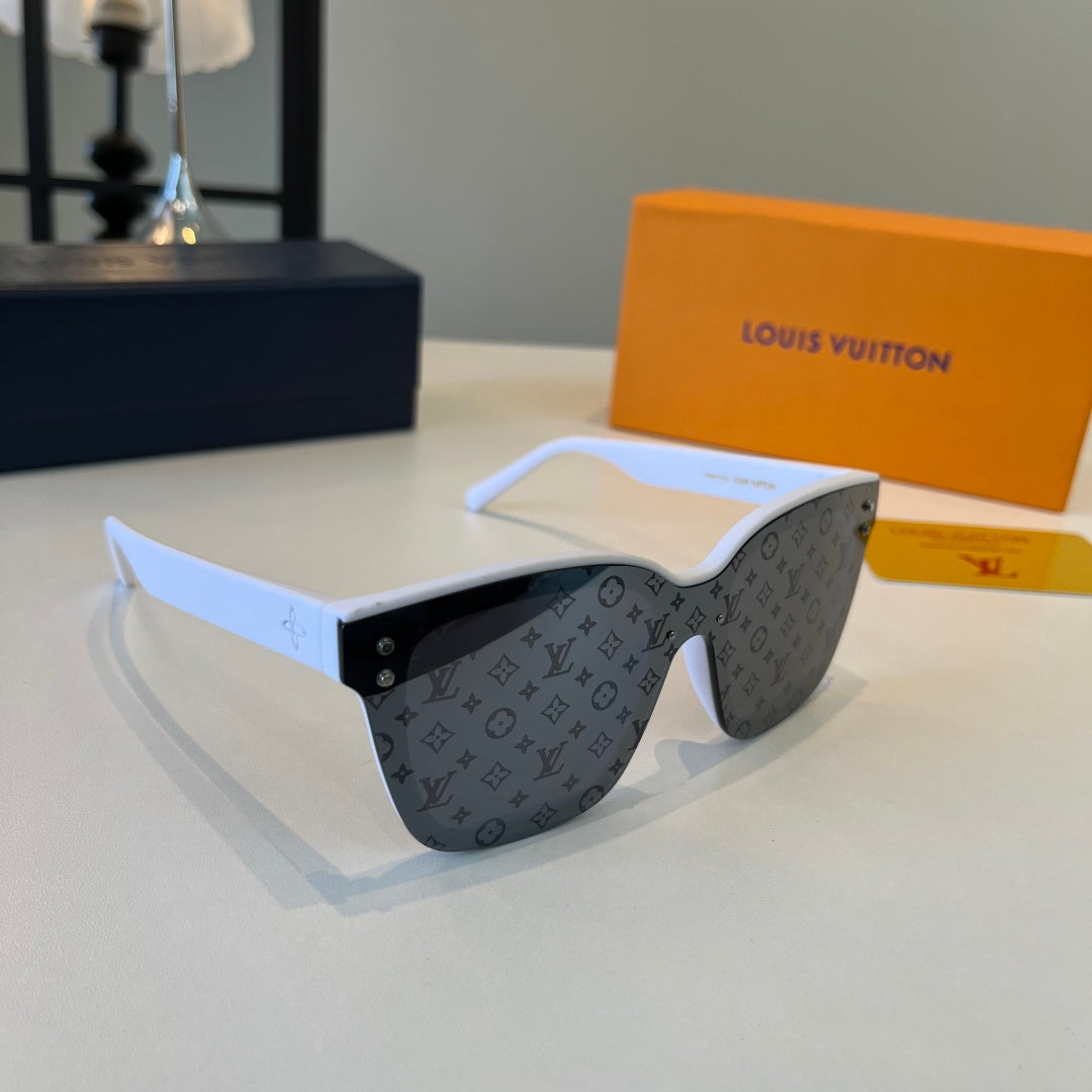 Louis Vuitton Fashion Silver Lens Sunglasses for Men & Women - 158142