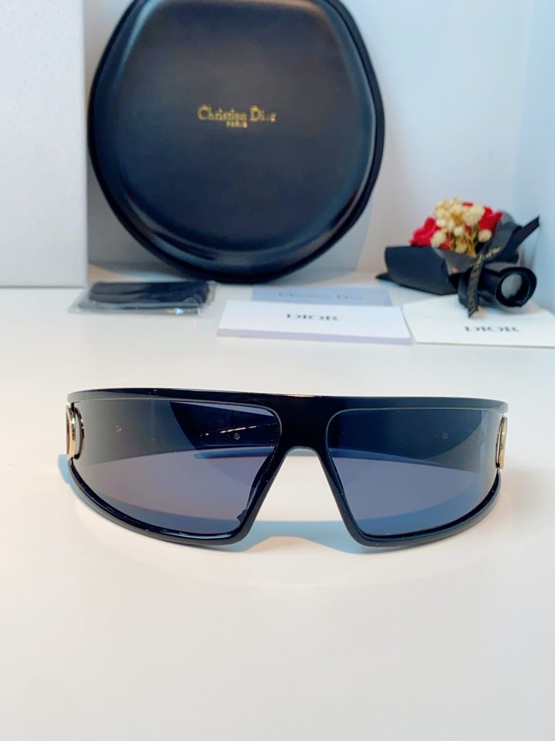 Dior Aviator Red Lens Sunglasses for Men & Women - detail image 10