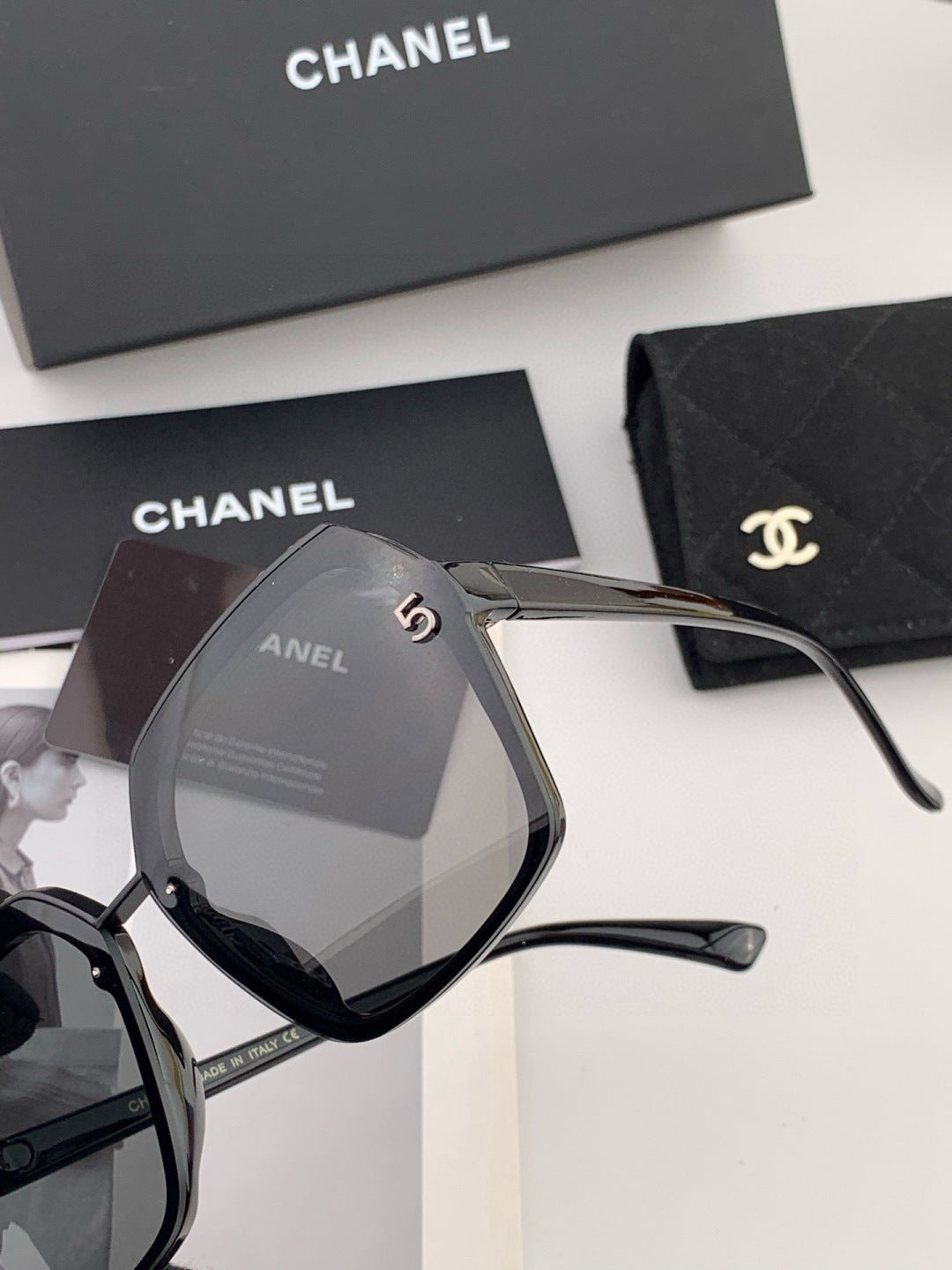 Chanel CH0148 Oversized Black Lens Sunglasses for Men & Women - detail image 5