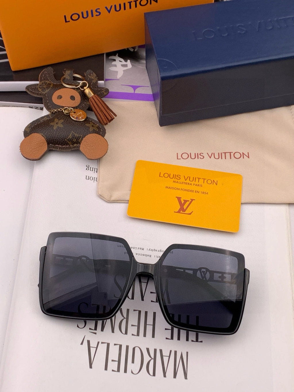 Louis Vuitton L6151 Square Black Lens Sunglasses for Men & Women - detail image 2