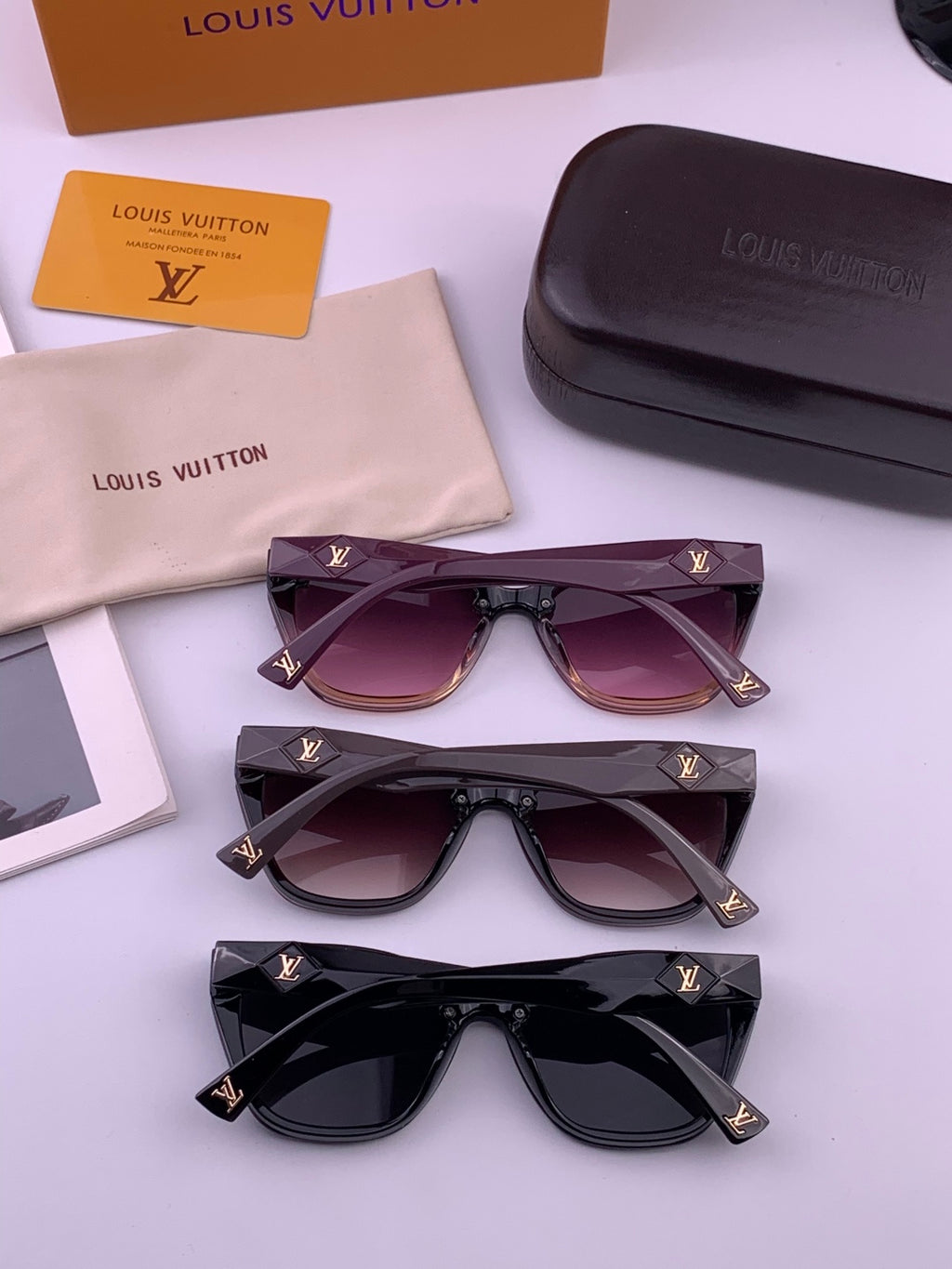 Louis Vuitton Fashion Gold Lens Sunglasses for Men & Women - 997367 - detail image 6