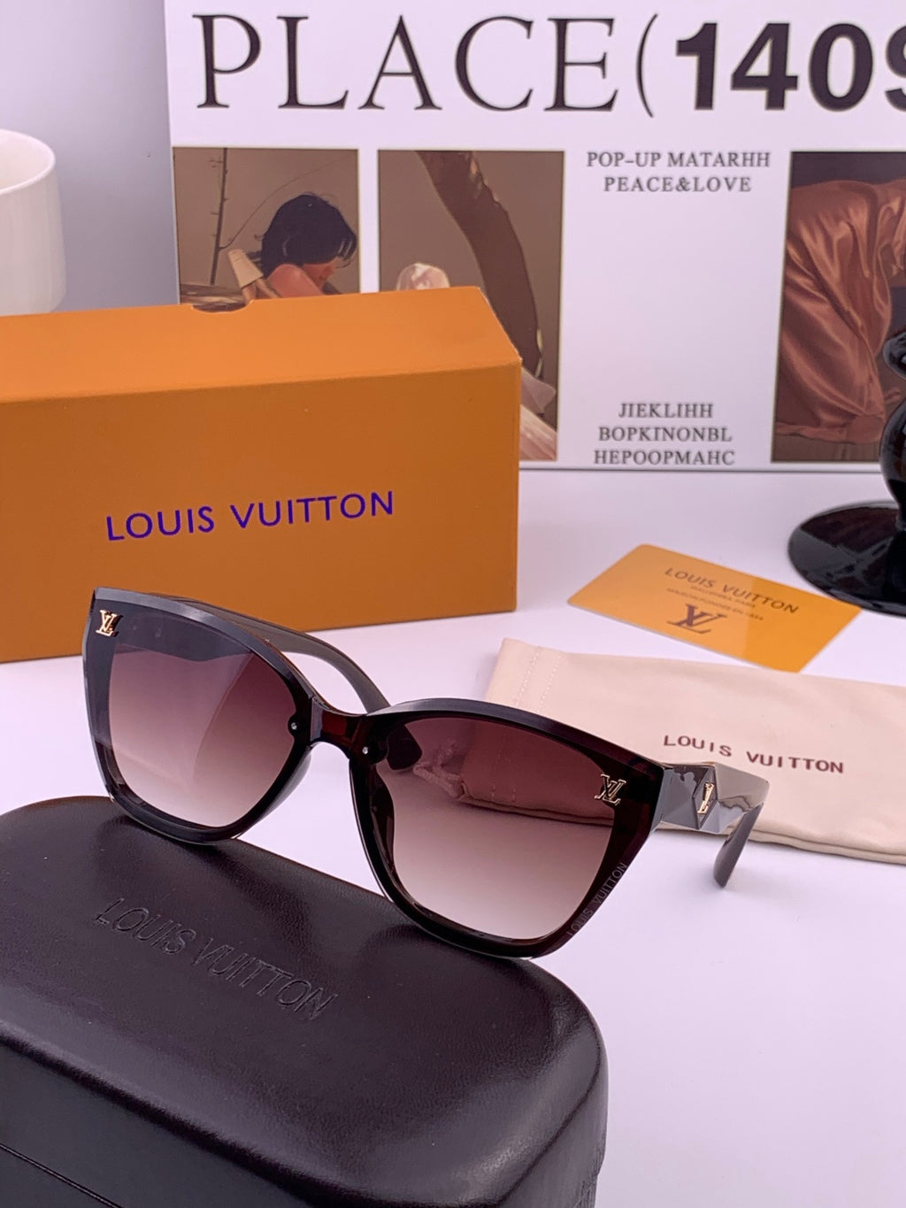 Louis Vuitton Fashion Gold Lens Sunglasses for Men & Women - 997366