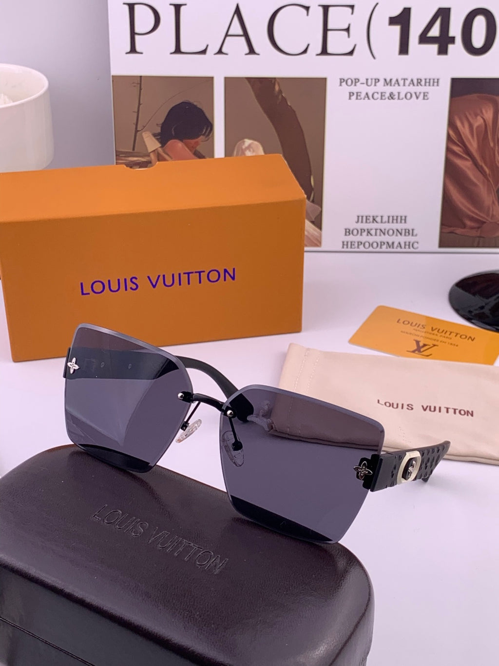 Louis Vuitton L8972 Square Gold Lens Sunglasses for Men & Women - 997362 - detail image 2