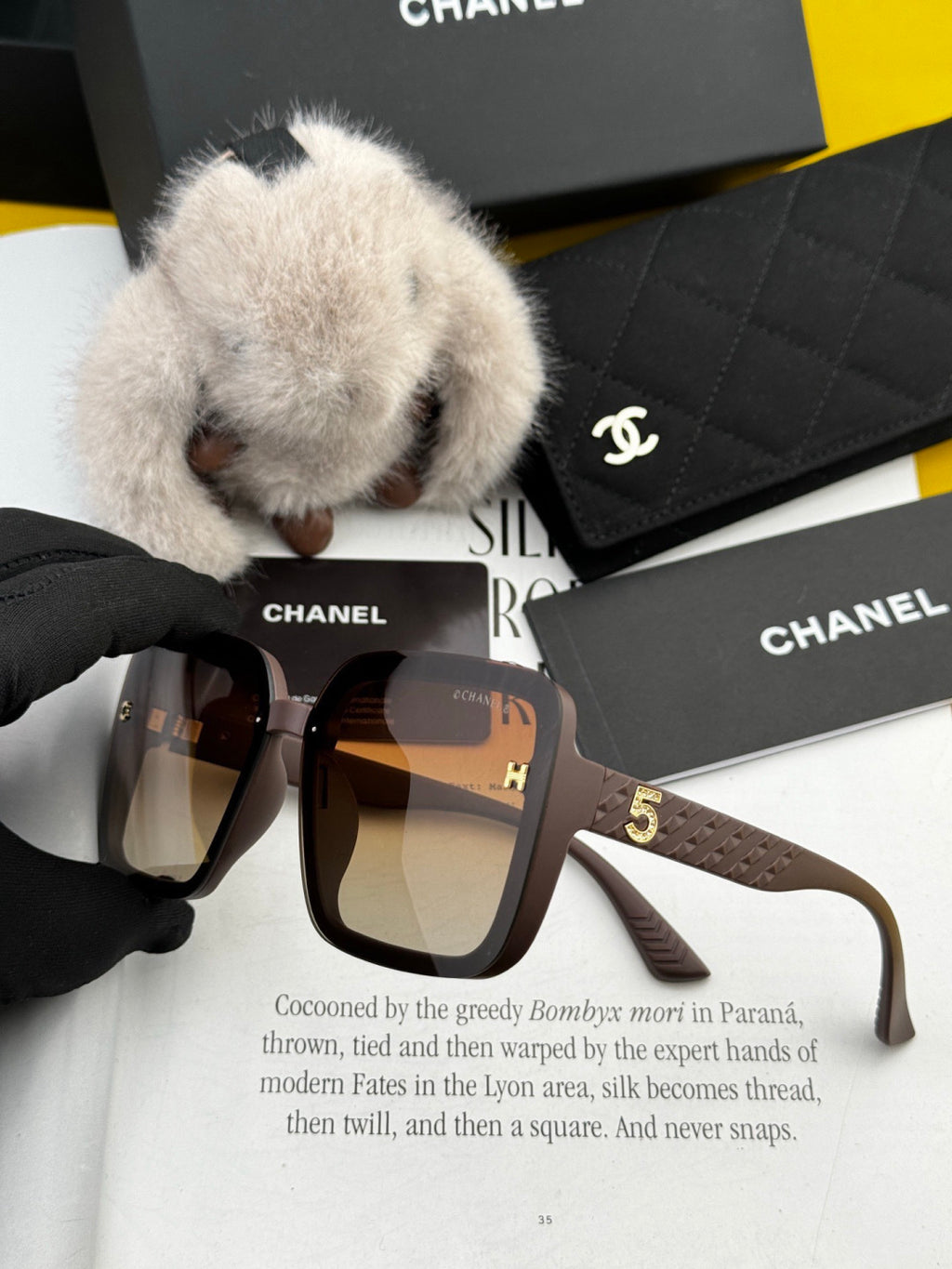 Chanel CH6305 Fashion Black Lens Sunglasses for Men & Women - detail image 3