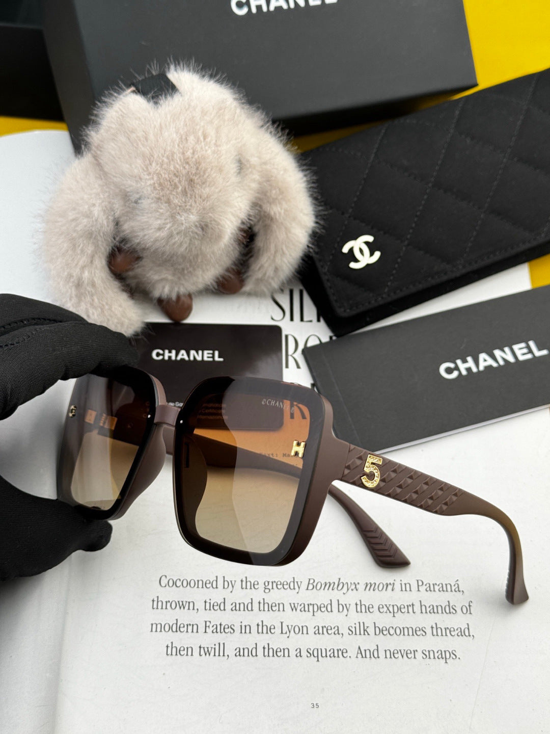 Chanel CH6305 Fashion Black Lens Sunglasses for Men & Women - detail image 3