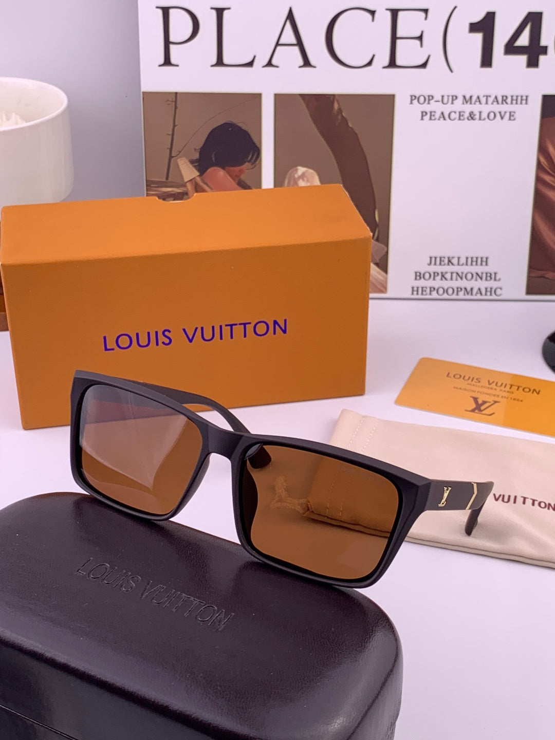 Louis Vuitton Fashion Gold Lens Sunglasses for Men & Women - 997364 - detail image 4