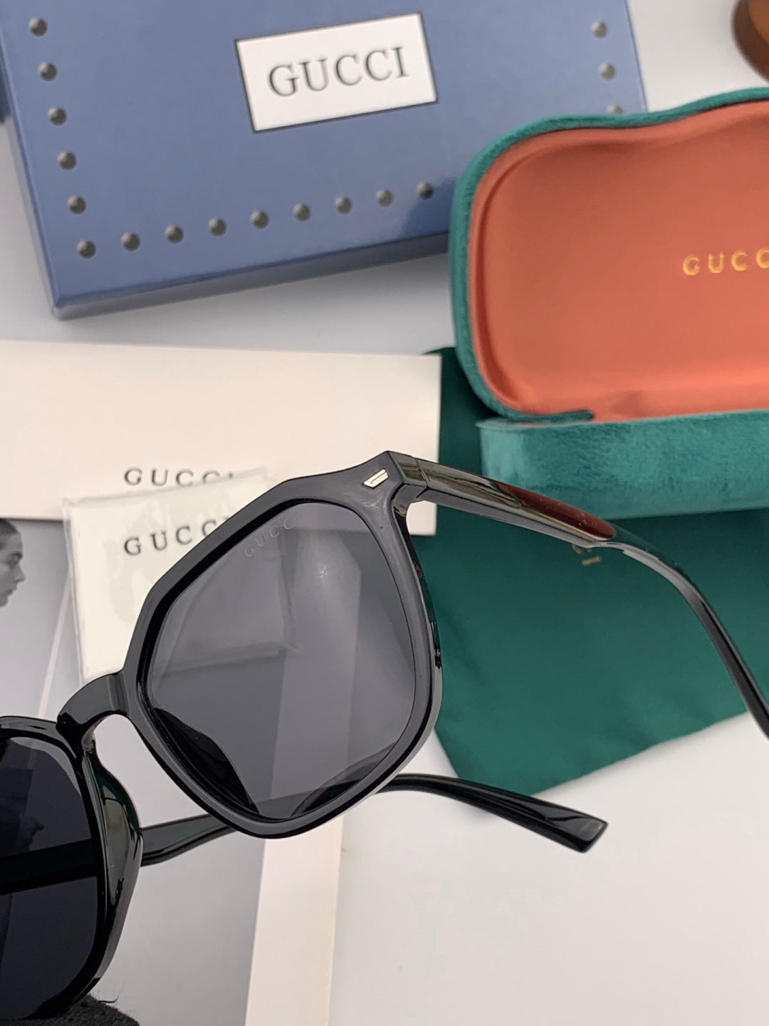 Gucci G6358 Fashion Gold Lens Sunglasses for Men & Women - 997686 - detail image 3