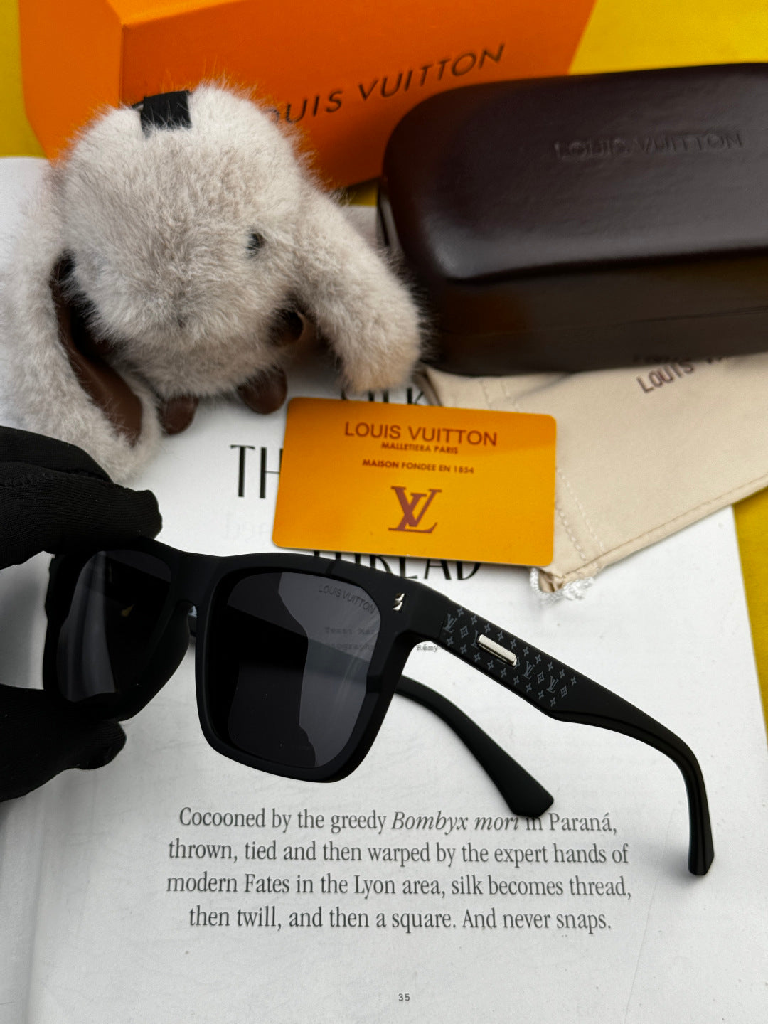 Louis Vuitton L8510 Square Gold Lens Sunglasses for Men & Women - 997360 - detail image 2