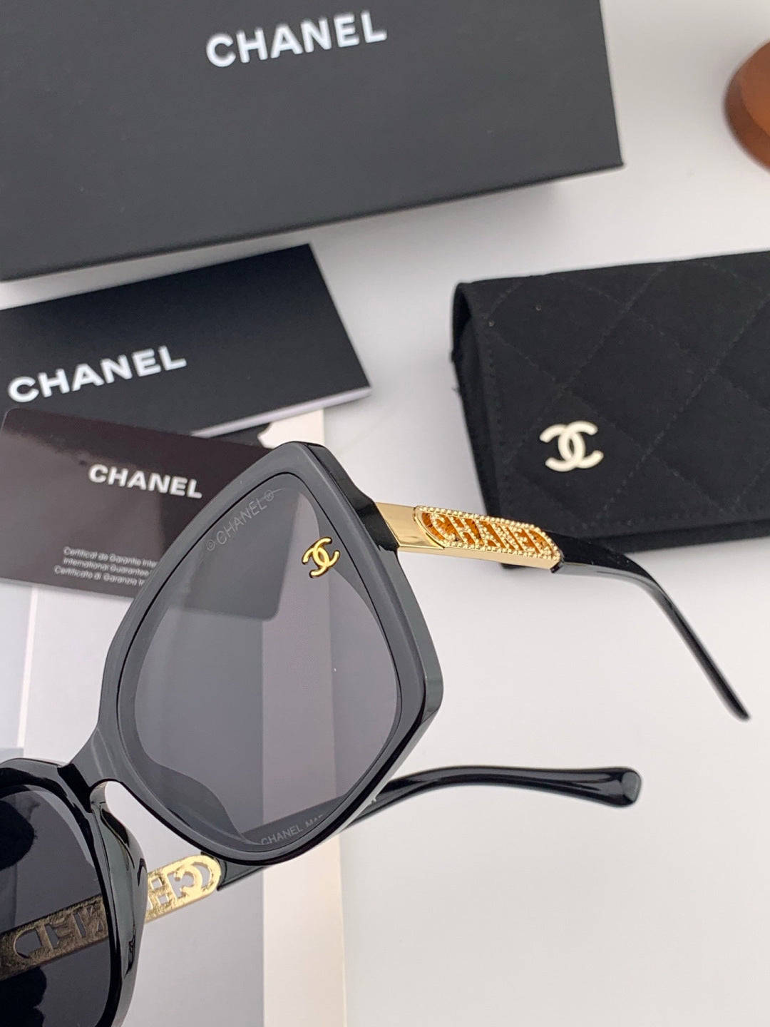 Chanel CH2077 Fashion Black Lens Sunglasses for Men & Women - 997794 - detail image 2