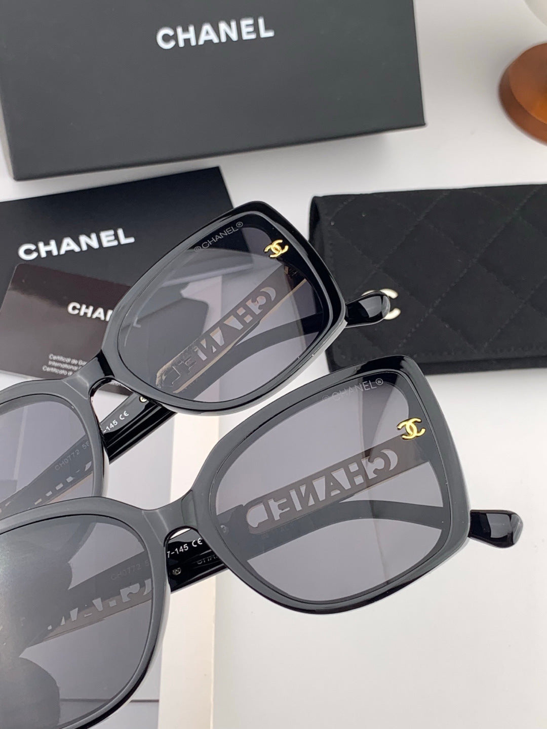 Chanel CH2077 Fashion Black Lens Sunglasses for Men & Women - 997794 - detail image 4