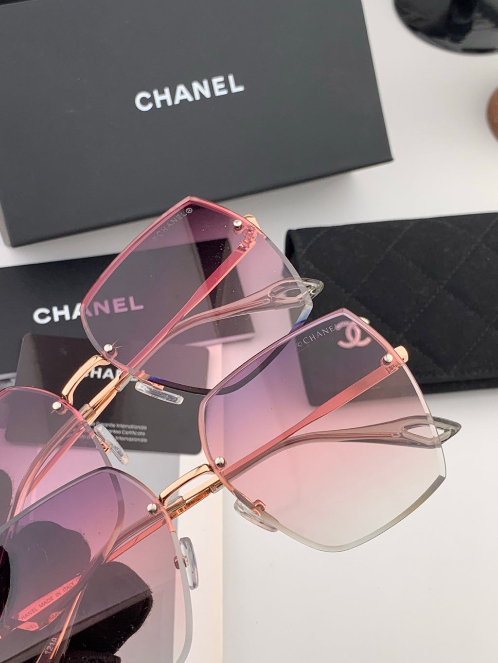 Chanel CH2077 Fashion Gold Lens Sunglasses for Men & Women - detail image 4