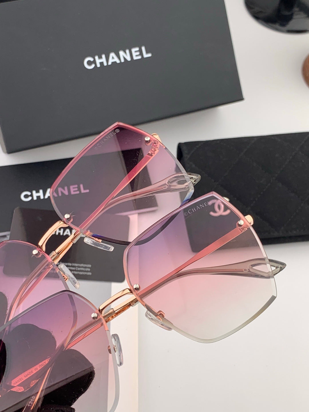 Chanel CH2077 Fashion Gold Lens Sunglasses for Men & Women - detail image 4