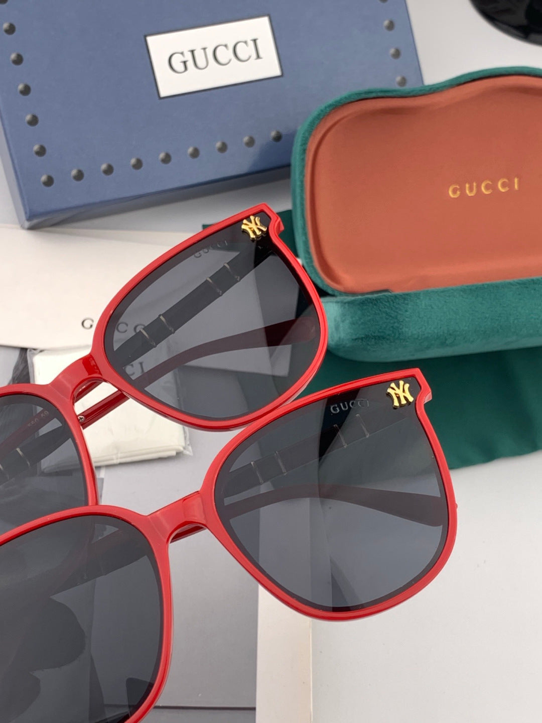Gucci G15501 Polarized Round Gold Lens Sunglasses for Men & Women - 997617 - detail image 3