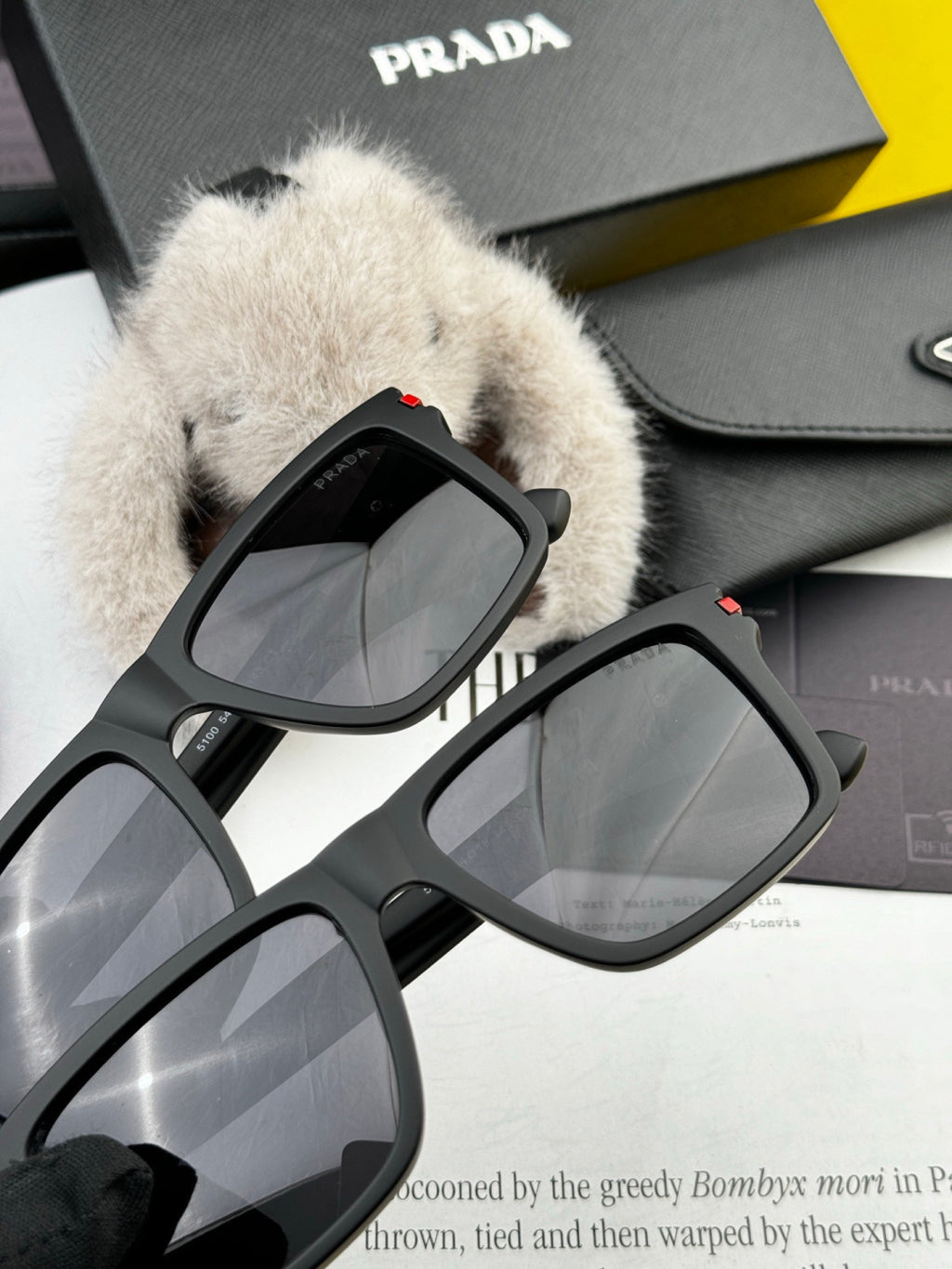 Gucci G6130 Square Gold Lens Sunglasses for Men & Women - 997619 - detail image 4