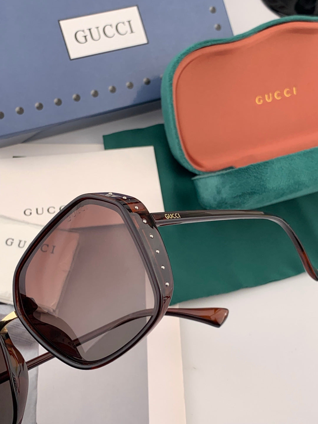 Gucci G14900 Polarized Square Gold Lens Sunglasses for Men & Women - 997608 - detail image 3