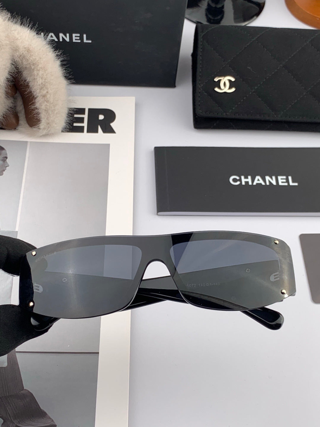 Chanel CH2507 Fashion Black Lens Sunglasses for Men & Women - detail image 2