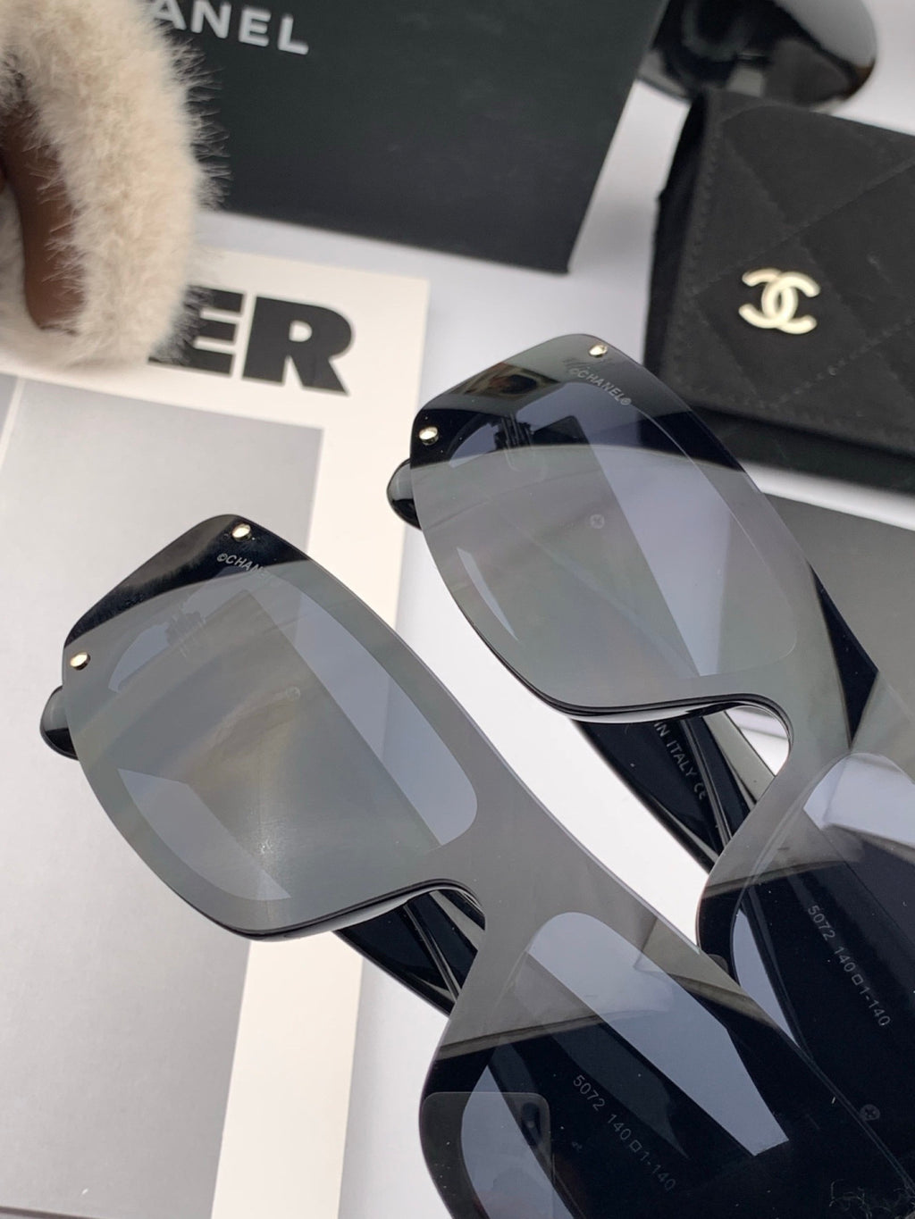 Chanel CH2507 Fashion Black Lens Sunglasses for Men & Women - detail image 5