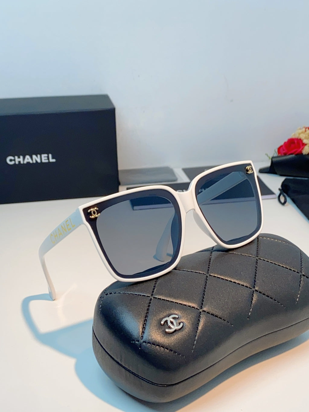 Chanel Polarized Oversized Gray Lens Sunglasses for Men & Women - 997743 - detail image 10