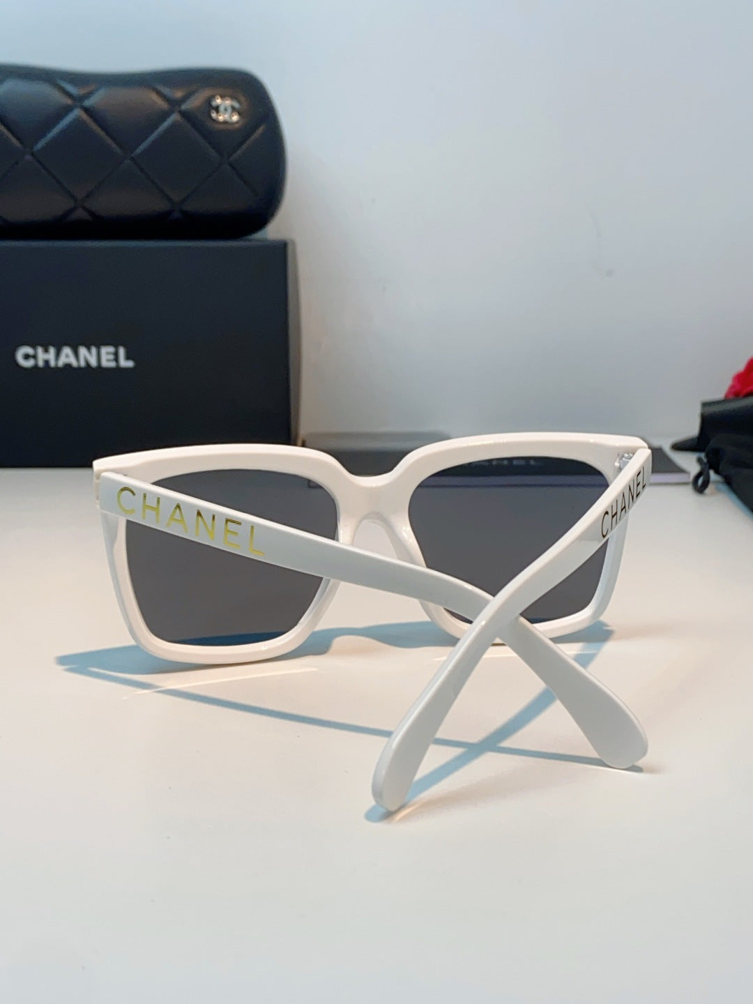 Chanel Polarized Oversized Gray Lens Sunglasses for Men & Women - 997743 - detail image 3