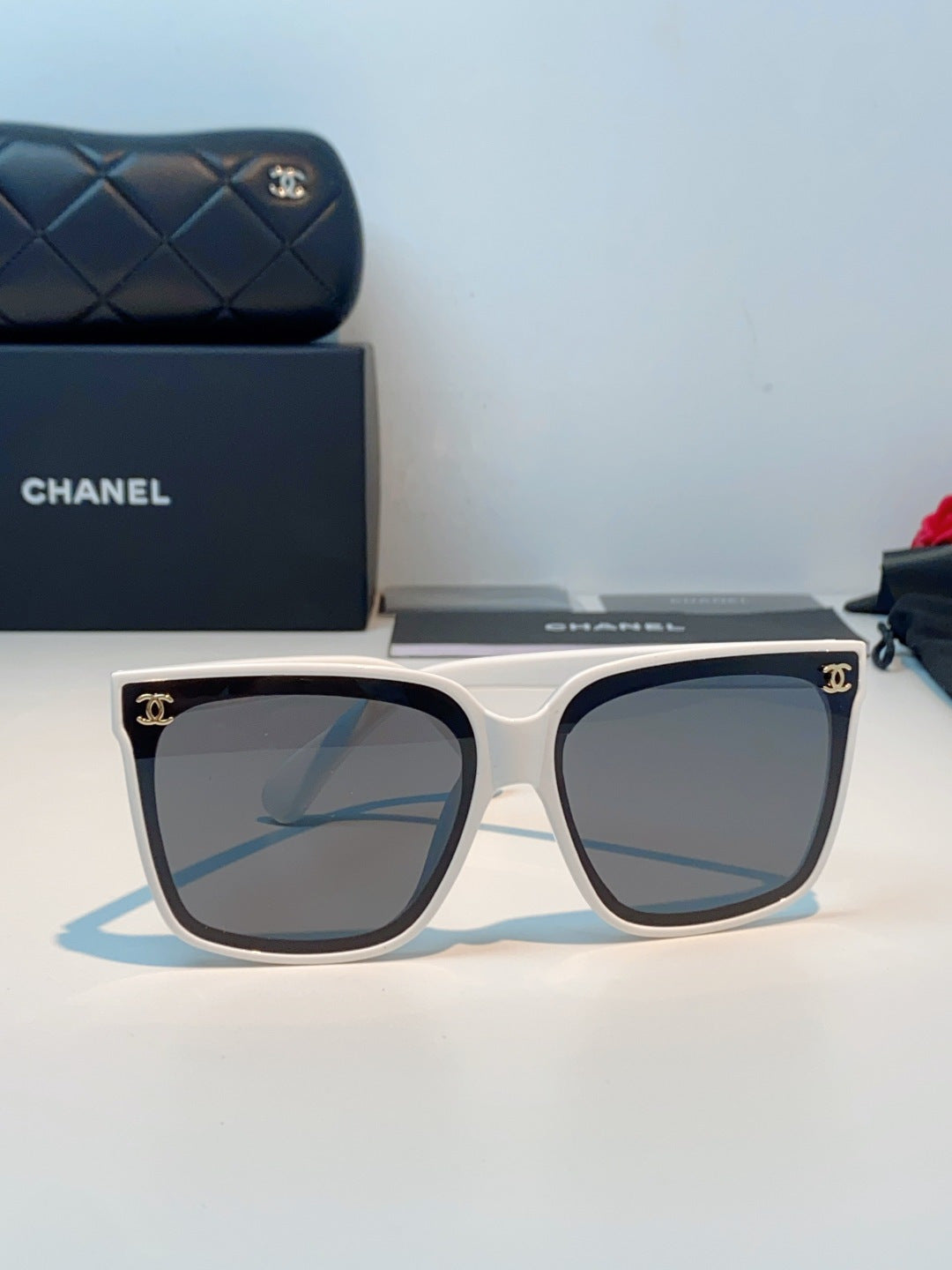Chanel Polarized Oversized Gray Lens Sunglasses for Men & Women - 493626 - detail image 2