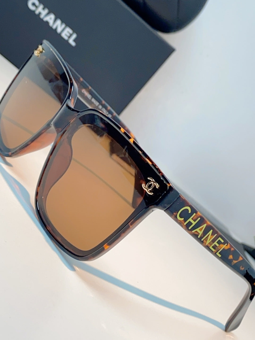 Chanel Polarized Oversized Brown Lens Sunglasses for Men & Women - detail image 7