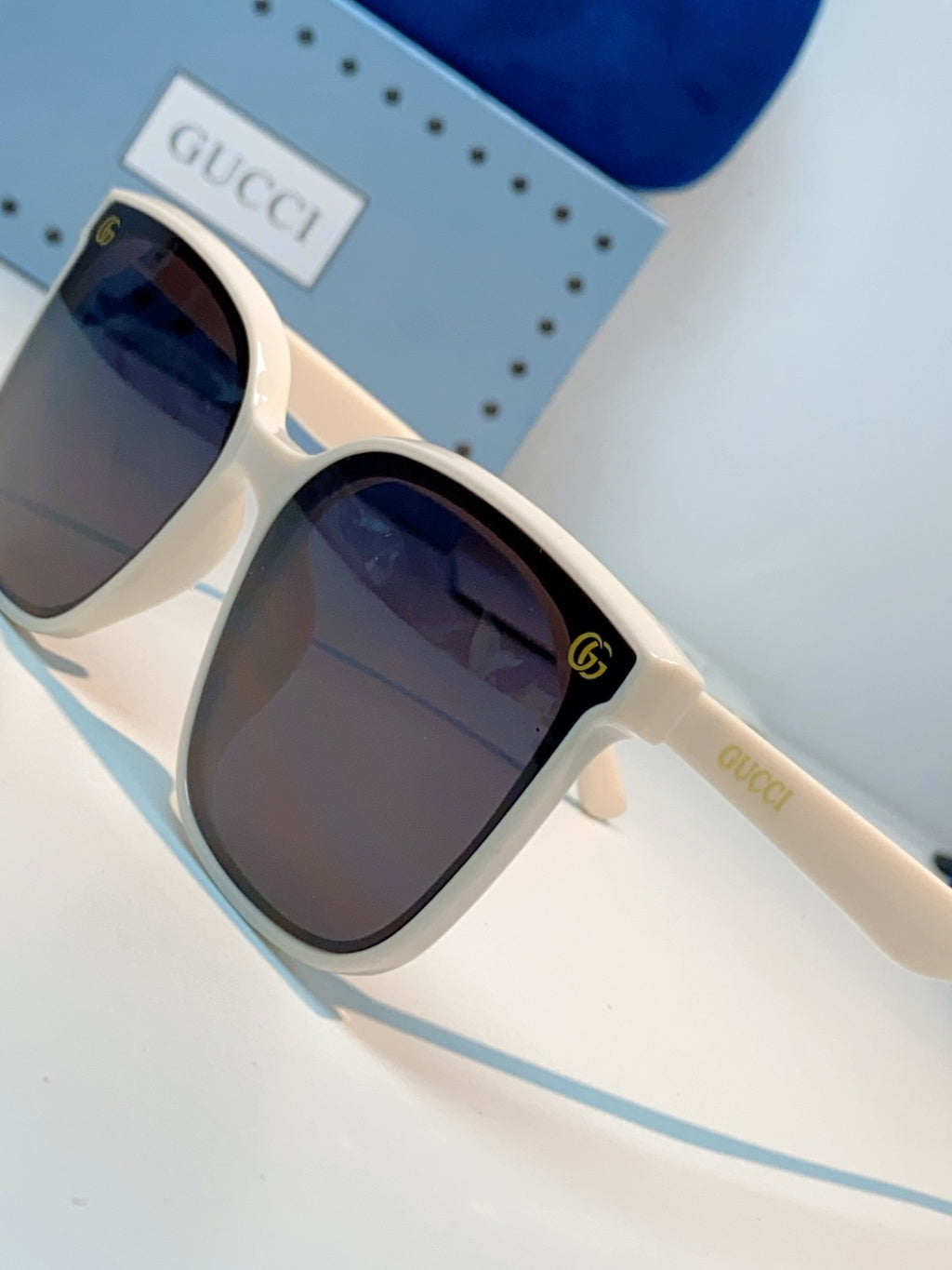 Gucci Fashion Black Lens Sunglasses for Men & Women - 493341 - detail image 7