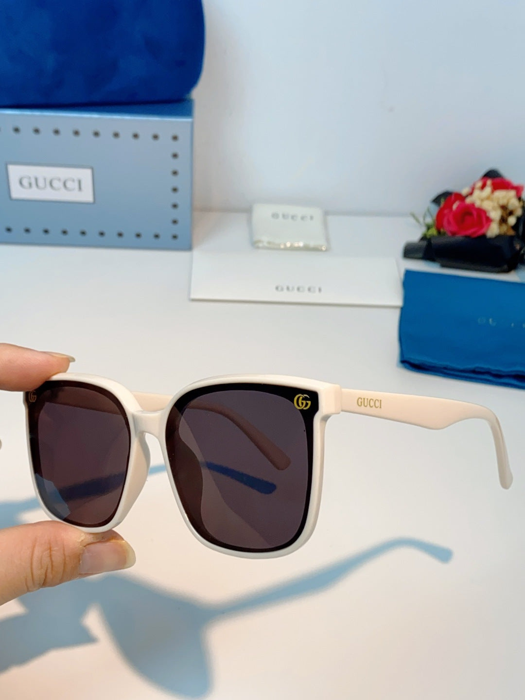 Gucci Fashion Black Lens Sunglasses for Men & Women - 493341 - detail image 6