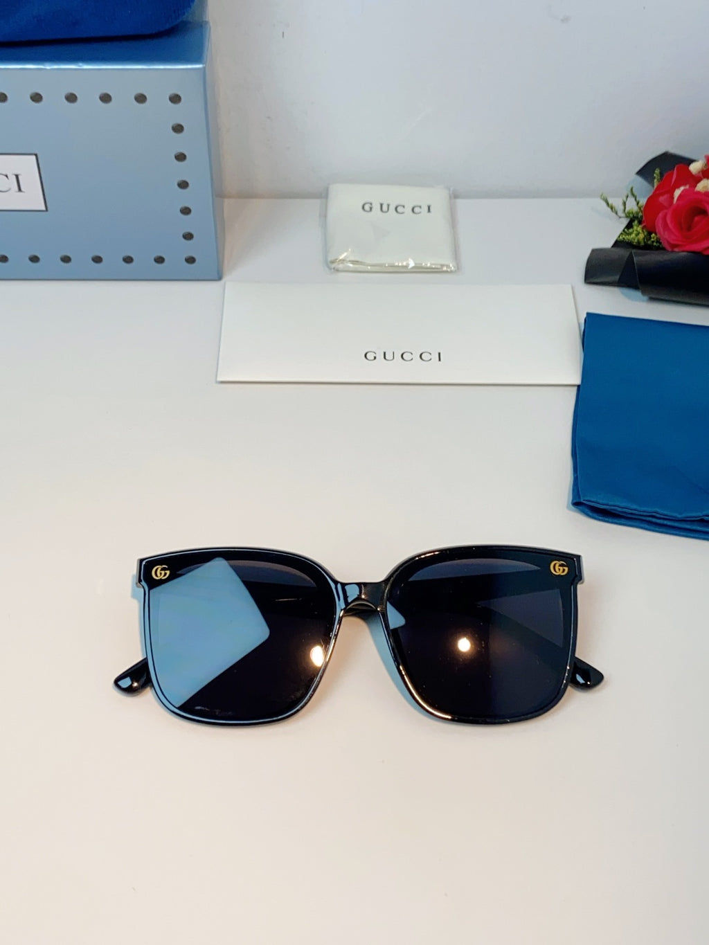 Gucci Fashion Black Lens Sunglasses for Men & Women - detail image 9