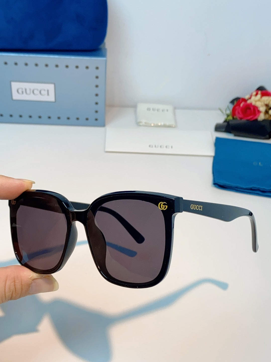 Gucci Fashion Black Lens Sunglasses for Men & Women - detail image 6
