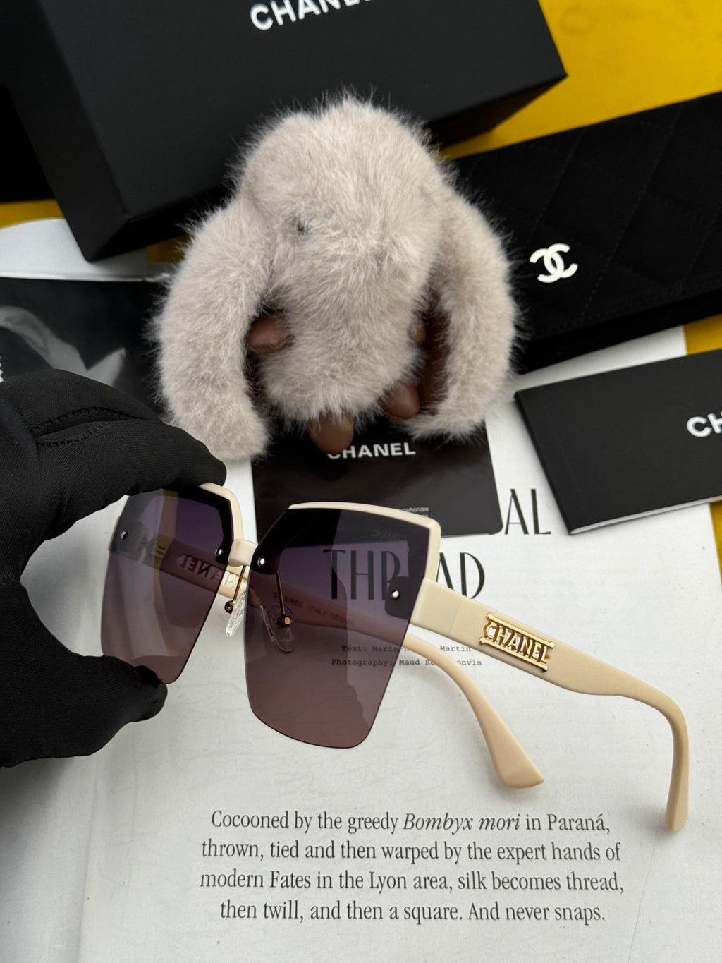 Chanel CH1250 Polarized Square Silver Lens Sunglasses for Women - detail image 4